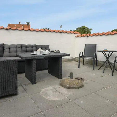 1 Bedroom Pet Friendly In *