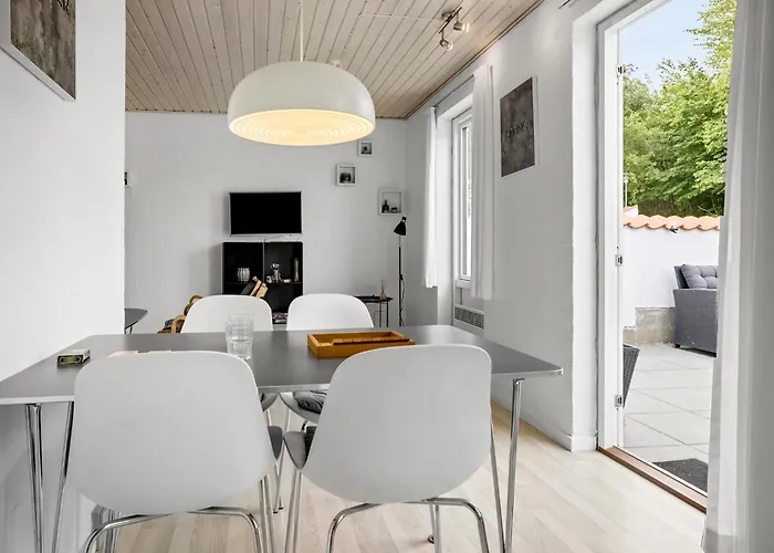 1 Bedroom Pet Friendly In *