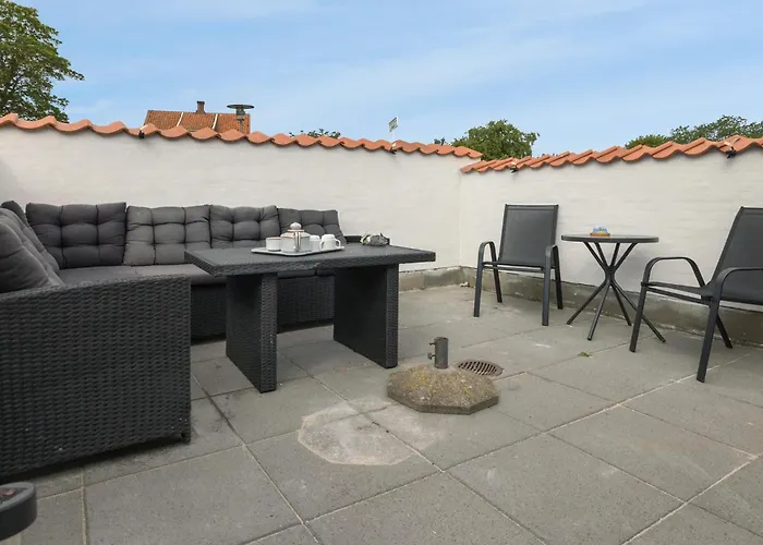 1 Bedroom Pet Friendly In *